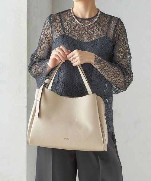 Milos パーテーショントート A4 ブラック 楽天市場】【SALE／40%OFF】Milos:パーテーショントート A4
