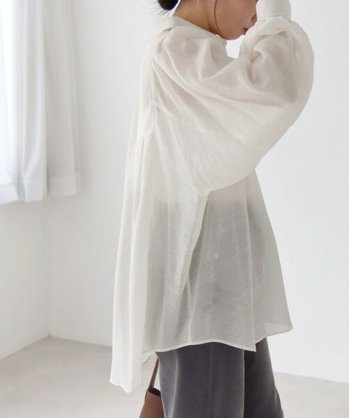 SHIPS / シップス シャツ・ブラウス | quaranciel:〈洗濯機可能〉シアー ボリュームスリーブ ヨーク ギャザー シャツ ブラウス | 詳細14