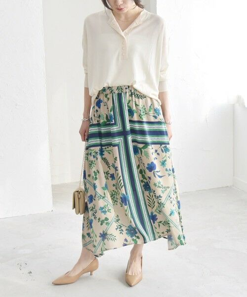 SHIPS / シップス ミニ・ひざ丈スカート | quaranciel: SPRINTEX フラワーパネル柄 スカーフ フレア スカート | 詳細1