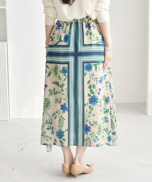 SHIPS / シップス ミニ・ひざ丈スカート | quaranciel: SPRINTEX フラワーパネル柄 スカーフ フレア スカート | 詳細10