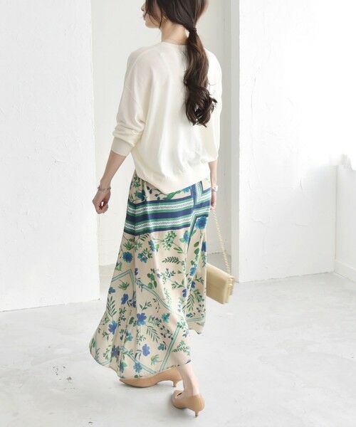 SHIPS / シップス ミニ・ひざ丈スカート | quaranciel: SPRINTEX フラワーパネル柄 スカーフ フレア スカート | 詳細2