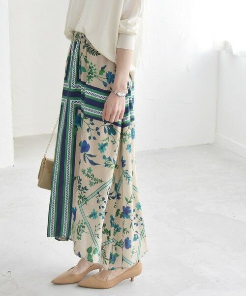 SHIPS / シップス ミニ・ひざ丈スカート | quaranciel: SPRINTEX フラワーパネル柄 スカーフ フレア スカート | 詳細4