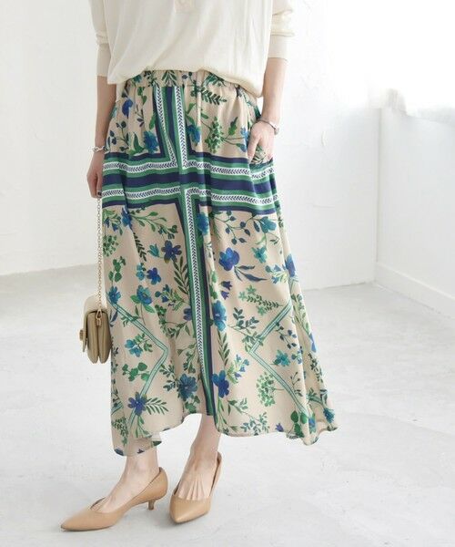 SHIPS / シップス ミニ・ひざ丈スカート | quaranciel: SPRINTEX フラワーパネル柄 スカーフ フレア スカート | 詳細5