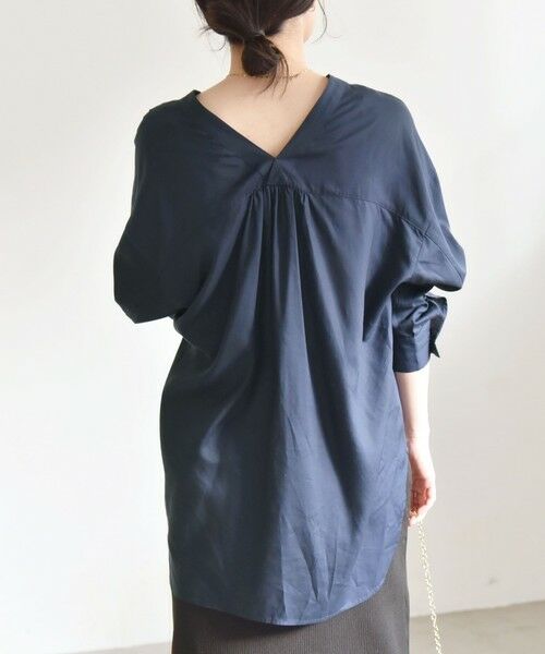 SHIPS / シップス シャツ・ブラウス | quaranciel:〈手洗い可能〉Vネック バック ギャザー ブラウス | 詳細18