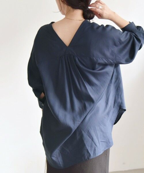 SHIPS for women/シップスウィメン quaranciel:〈手洗い可能〉Vネック バック ギャザー ブラウス ネイビー ONE SIZE SHIPS for women/シップスウィメン quaranciel:〈手洗い可能〉Vネック バック ギャザー ブラウス ネイビー ONE SIZE