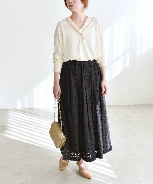 SHIPS / シップス ミニ・ひざ丈スカート | quaranciel:〈手洗い可能〉フラワー レース ランダム タック スカート | 詳細1