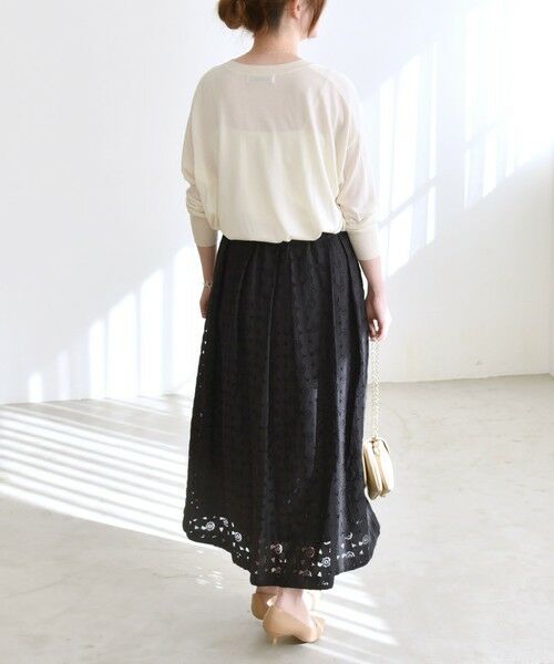 SHIPS / シップス ミニ・ひざ丈スカート | quaranciel:〈手洗い可能〉フラワー レース ランダム タック スカート | 詳細2