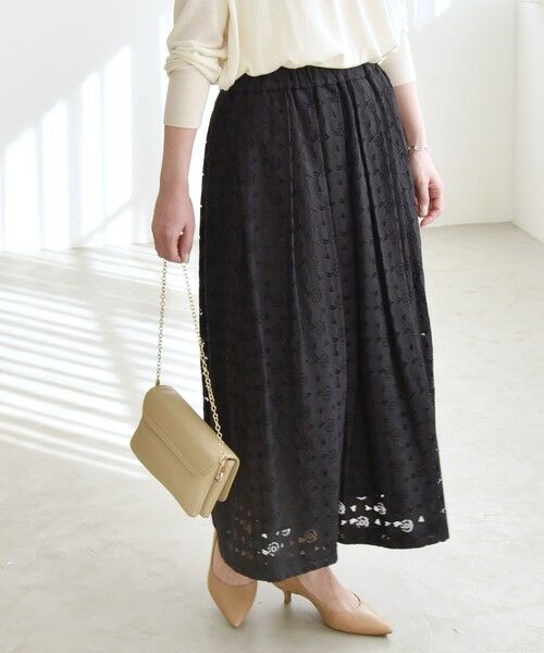 SHIPS / シップス ミニ・ひざ丈スカート | quaranciel:〈手洗い可能〉フラワー レース ランダム タック スカート | 詳細4