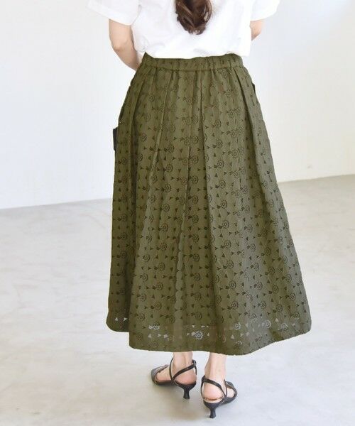 SHIPS / シップス ミニ・ひざ丈スカート | quaranciel:〈手洗い可能〉フラワー レース ランダム タック スカート | 詳細22