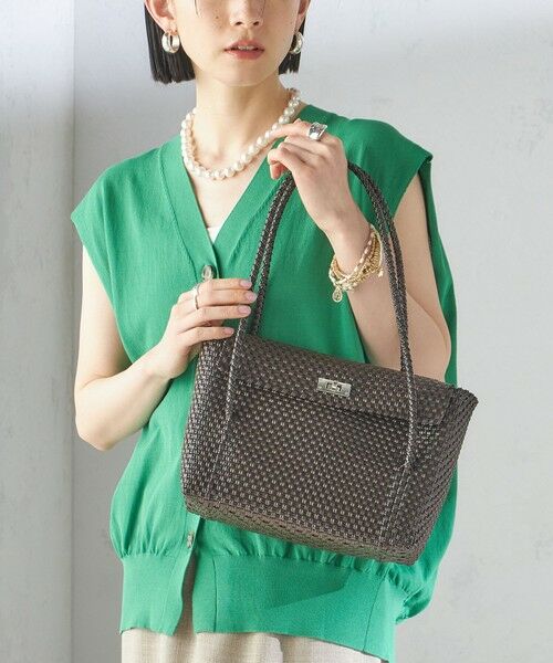 ships womanで購入しましたが着る事なく未使用の商品です。 ships womanで購入しましたが着る事なく未使用の商品です。