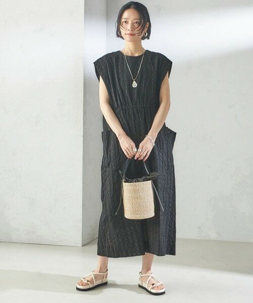 SHIPS / シップス ロング・マキシ丈ワンピース | 《予約》【SHIPS別注】assiette:〈手洗い可能〉刺繍 サック ワンピース | 詳細1