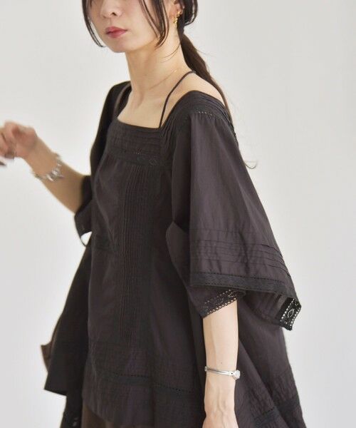 SHIPS / シップス シャツ・ブラウス | quaranciel:〈洗濯機可能〉コットン レース ライン スクエア ネック ブラウス | 詳細18