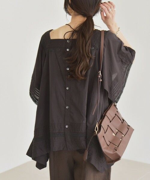 SHIPS / シップス シャツ・ブラウス | quaranciel:〈洗濯機可能〉コットン レース ライン スクエア ネック ブラウス | 詳細20