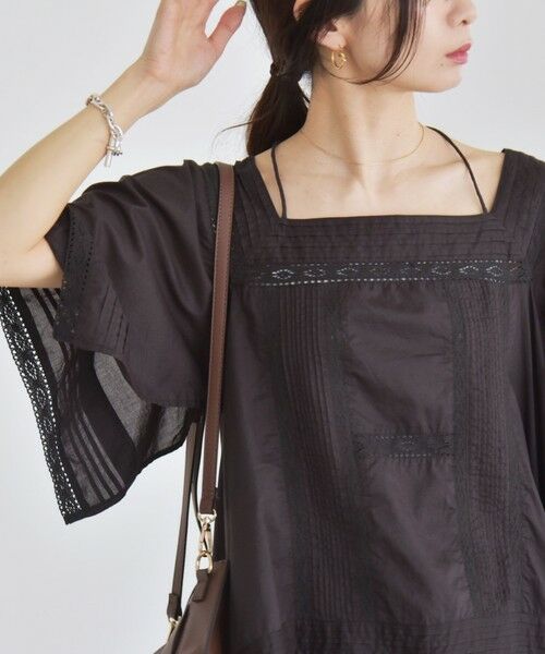 SHIPS / シップス シャツ・ブラウス | quaranciel:〈洗濯機可能〉コットン レース ライン スクエア ネック ブラウス | 詳細24