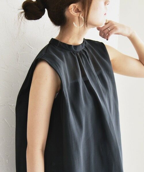 SHIPS / シップス シャツ・ブラウス | quaranciel:〈洗濯機可能〉シアー ハイネック ノースリーブ ギャザー ブラウス | 詳細25