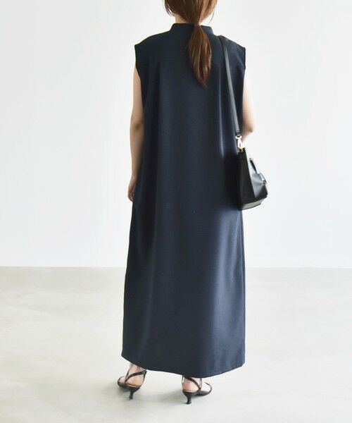 SHIPS / シップス ロング・マキシ丈ワンピース | quaranciel:〈洗濯機可能〉ウーステッド ノースリーブ バンドカラー シャツ ワンピース | 詳細24