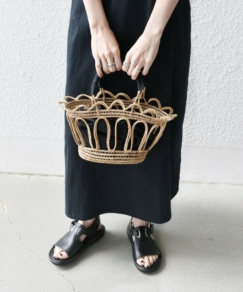 かごバッグ　ブラウン ZARA ザラ 新品同様 ストローオーバル型かごバッグ - メルカリ