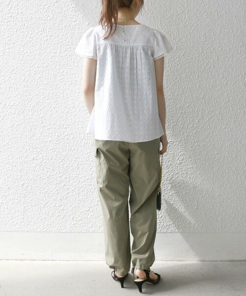 SHIPS / シップス シャツ・ブラウス | SHIPS any:〈洗濯機可能〉エンブロイダリー シャンブレー フレア ギャザー ブラウス | 詳細2