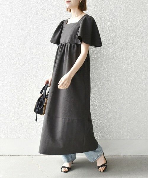 ルネ ワンピース スクエアネック フレア ひざ丈 ショートスリーブ　S 7分袖スクエアネックフレアワンピース：チャコール│胸が大きな