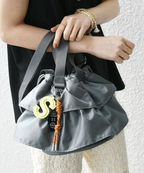 SHIPS / シップス ショルダーバッグ | 【WEB限定】チャーム 付き フリル 巾着 ショルダー | 詳細6