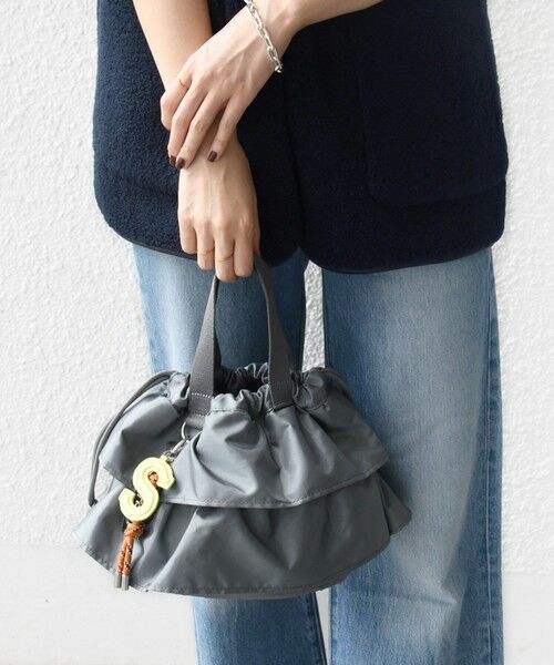 SHIPS / シップス ショルダーバッグ | 【WEB限定】チャーム 付き フリル 巾着 ショルダー | 詳細9