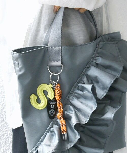 SHIPS / シップス トートバッグ | 【WEB限定】チャーム 付き フリル トート | 詳細2