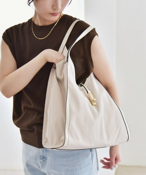 SHIPS / シップス トートバッグ | quaranciel: 金具デザイン Vカット トート バッグ | 詳細2