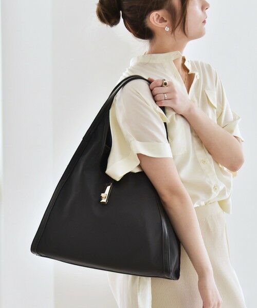 SHIPS / シップス トートバッグ | quaranciel: 金具デザイン Vカット トート バッグ | 詳細11