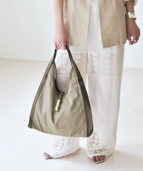 SHIPS / シップス トートバッグ | quaranciel: 金具デザイン Vカット トート バッグ | 詳細16