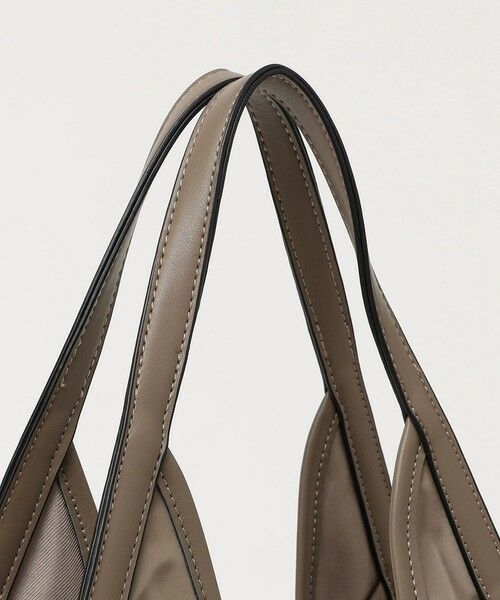 SHIPS / シップス トートバッグ | quaranciel: 金具デザイン Vカット トート バッグ | 詳細22