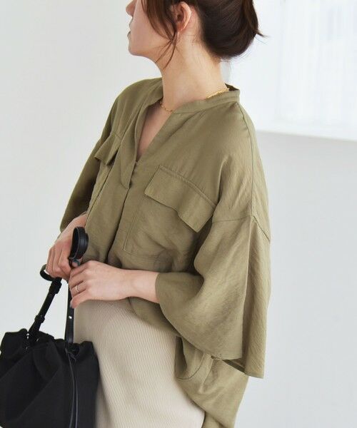SHIPS for women/シップスウィメン quaranciel:〈手洗い可能〉フレア ハーフスリーブ バンドカラー スキッパー シャツ カーキ ONE SIZE SHIPS for women/シップスウィメン quaranciel:〈手洗い可能〉フレア ハーフスリーブ バンドカラー スキッパー シャツ カーキ ONE SIZE