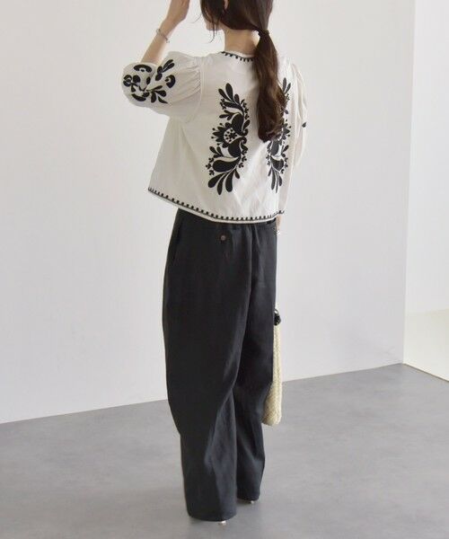 SHIPS / シップス シャツ・ブラウス | quaranciel:〈洗濯機可能〉エンブロイダリー スクエアネック ブラウス | 詳細2