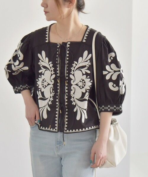 SHIPS / シップス シャツ・ブラウス | quaranciel:〈洗濯機可能〉エンブロイダリー スクエアネック ブラウス | 詳細17