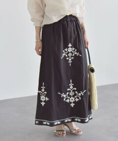 SHIPS / シップス ロング・マキシ丈スカート | quaranciel:〈洗濯機可能〉エンブロイダリー フレア ロング スカート