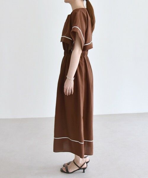 SHIPS / シップス ロング・マキシ丈ワンピース | quaranciel:〈洗濯機可能〉ケープデザイン パイピング ワンピース | 詳細28