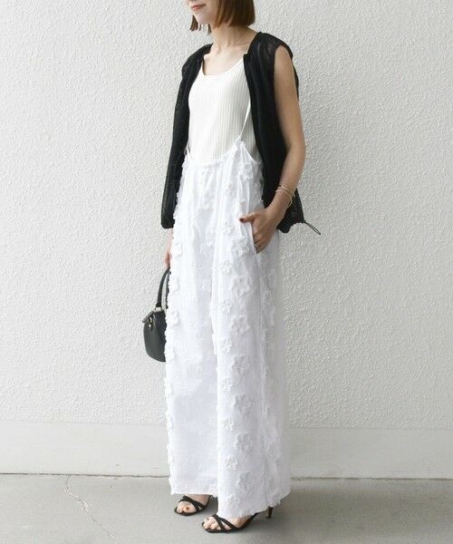 SHIPS / シップス サロペット・オールインワン | SHIPS any:〈手洗い可能〉3D フラワー エンブロイダリー ギャザー サロペット | 詳細2