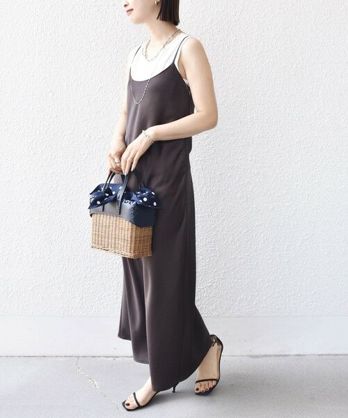 SHIPS / シップス ロング・マキシ丈ワンピース | 〈手洗い可能〉バック デザイン サテン キャミ ワンピース | 詳細13