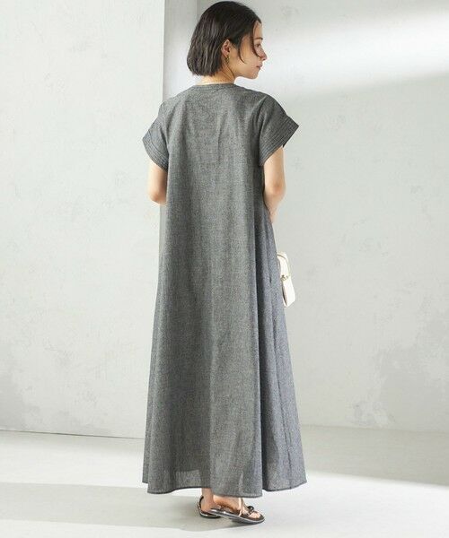SHIPS / シップス ロング・マキシ丈ワンピース | 〈接触冷感・手洗い可能〉麻混 シャンブレー フレア ワンピース | 詳細4
