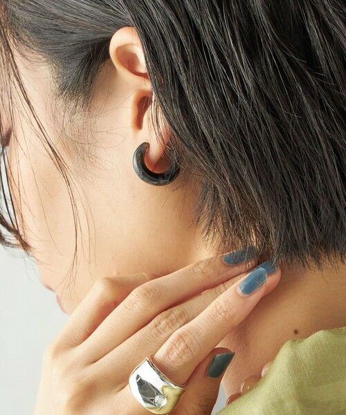 SHIPS / シップス ピアス・イヤリング | 樹脂 フープ イヤリング S | 詳細3