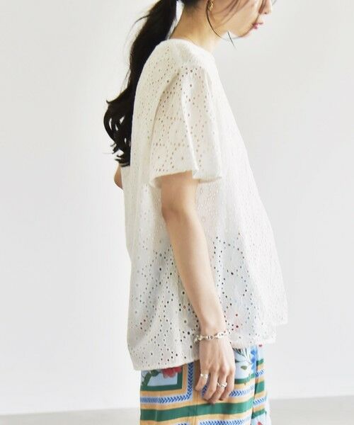 SHIPS / シップス シャツ・ブラウス | quaranciel:〈手洗い可能〉フラワー 刺繍 アイレット ハーフスリーブ プルオーバー | 詳細13