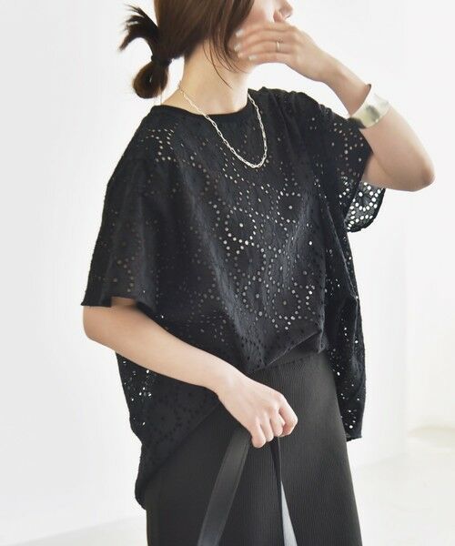 SHIPS / シップス シャツ・ブラウス | quaranciel:〈手洗い可能〉フラワー 刺繍 アイレット ハーフスリーブ プルオーバー | 詳細23