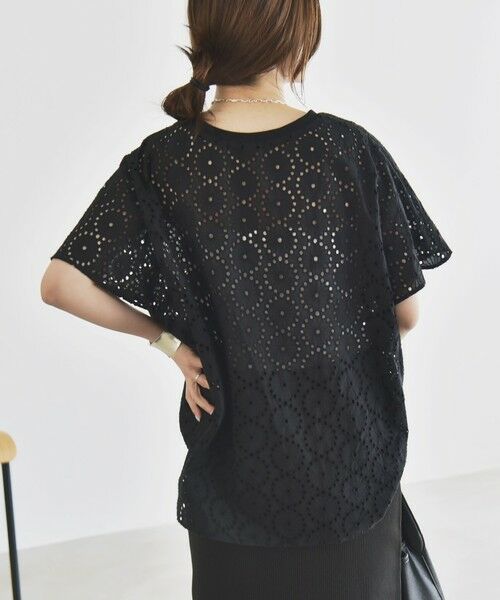 SHIPS / シップス シャツ・ブラウス | quaranciel:〈手洗い可能〉フラワー 刺繍 アイレット ハーフスリーブ プルオーバー | 詳細25