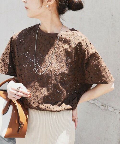 SHIPS / シップス シャツ・ブラウス | quaranciel:〈手洗い可能〉フラワー 刺繍 アイレット ハーフスリーブ プルオーバー | 詳細28