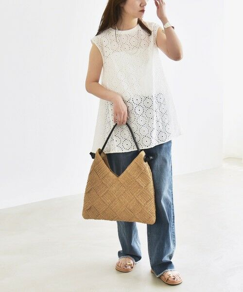 SHIPS / シップス シャツ・ブラウス | quaranciel:〈手洗い可能〉フラワー 刺繍 アイレット ノースリーブ フレア プルオーバー | 詳細12