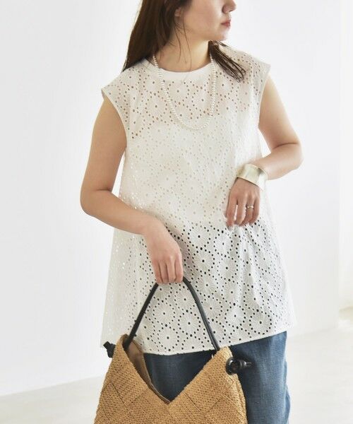 SHIPS / シップス シャツ・ブラウス | quaranciel:〈手洗い可能〉フラワー 刺繍 アイレット ノースリーブ フレア プルオーバー | 詳細13