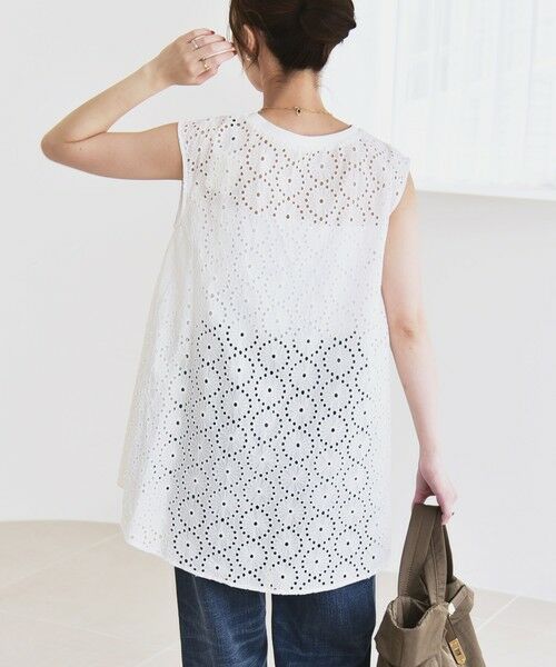 SHIPS / シップス シャツ・ブラウス | quaranciel:〈手洗い可能〉フラワー 刺繍 アイレット ノースリーブ フレア プルオーバー | 詳細8