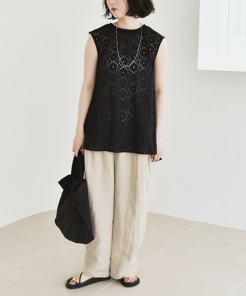 SHIPS / シップス シャツ・ブラウス | quaranciel:〈手洗い可能〉フラワー 刺繍 アイレット ノースリーブ フレア プルオーバー | 詳細24