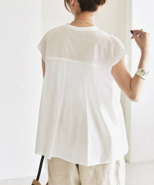 SHIPS / シップス シャツ・ブラウス | quaranciel:〈手洗い可能〉コットンボイル シアー ギャザー バンドカラー シャツ ブラウス | 詳細10