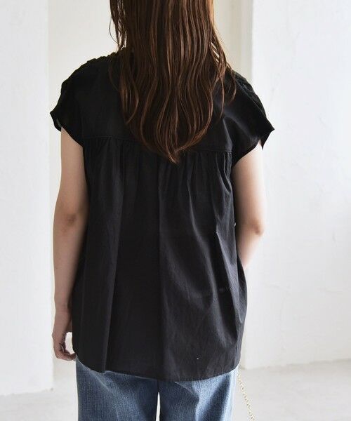 SHIPS / シップス シャツ・ブラウス | quaranciel:〈手洗い可能〉コットンボイル シアー ギャザー バンドカラー シャツ ブラウス | 詳細17