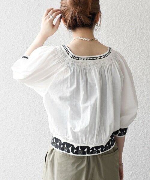 SHIPS / シップス シャツ・ブラウス | bon_meur:〈洗濯機可能〉ジオメトリック エンブロイダリー シャーリング ブラウス | 詳細5